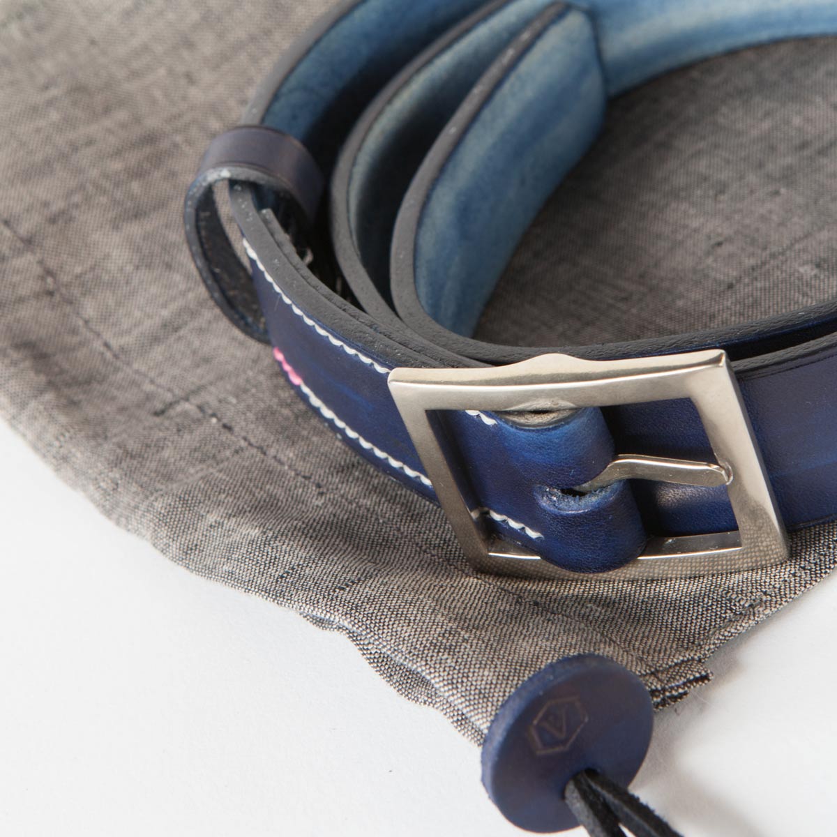 LUNA 1 1/8" BELT - NAVY BRIDLE LEATHER - WHITE BRONZE BUCKLE